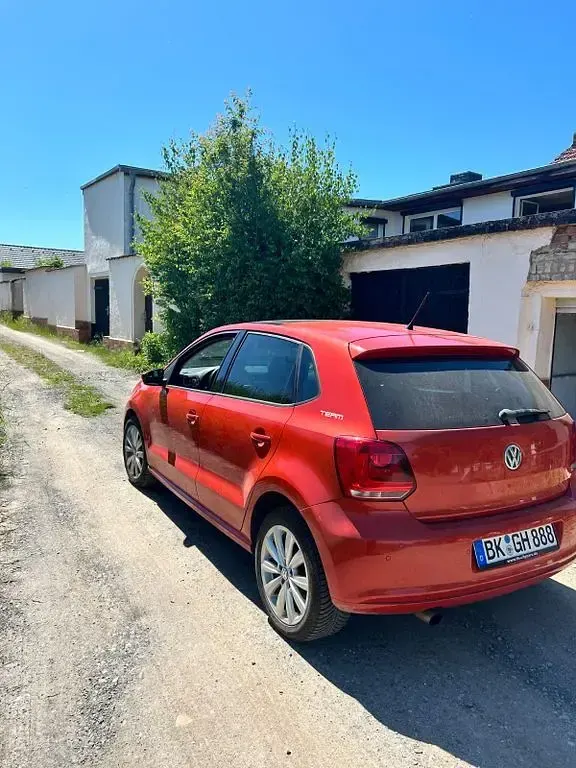 Gebraucht VW Polo Comfortline 86 PS (63 kW) 2011 Rot Kleinwagen