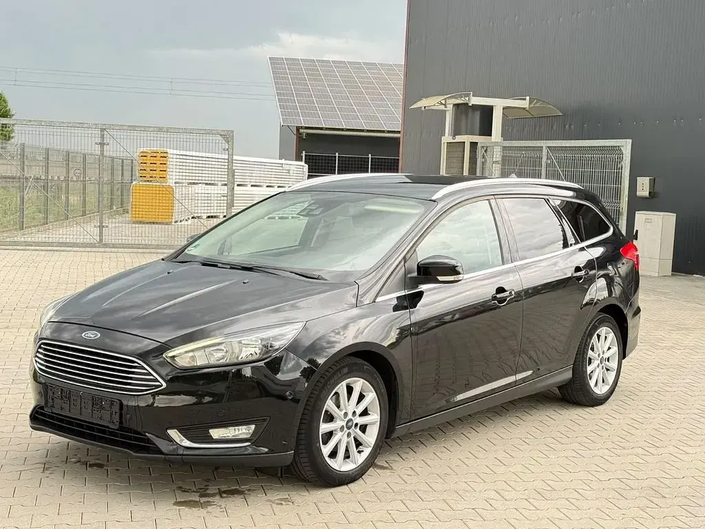 Gebraucht Ford Focus Titanium 125 PS (91 kW) 2018 Schwarz Limousine