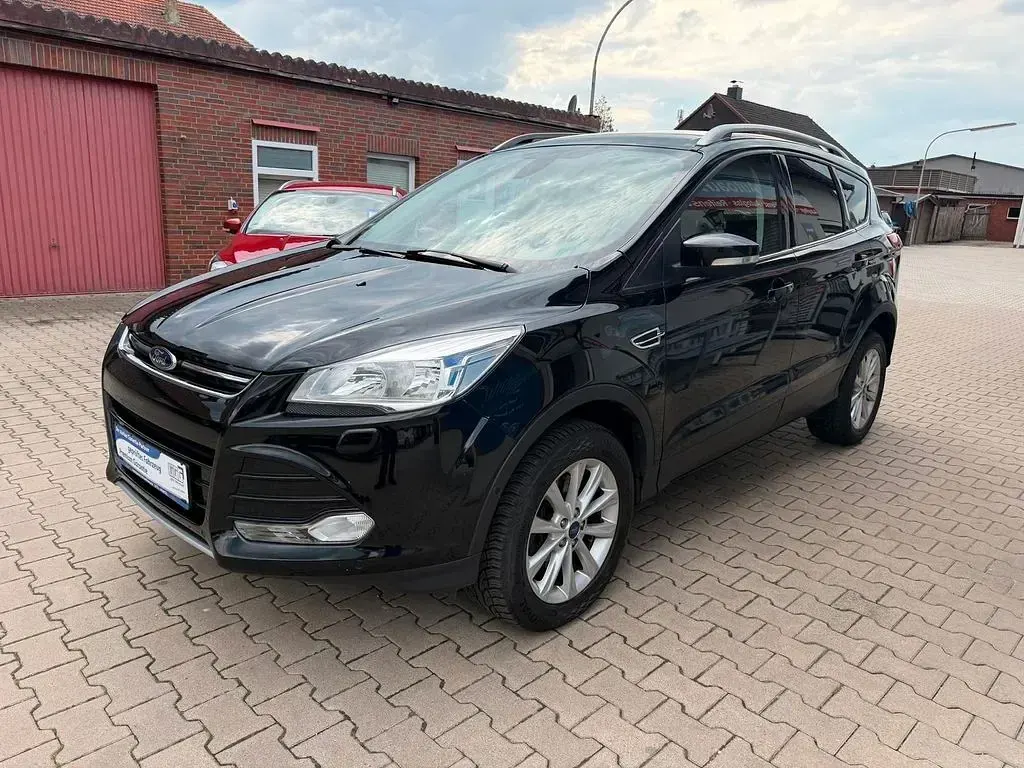 Gebraucht Ford Kuga Titanium 150 PS (110 kW) 2015 Schwarz SUV