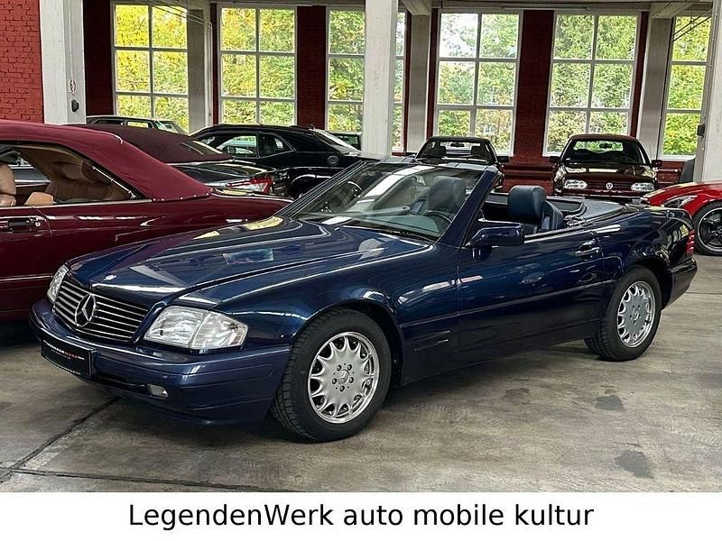 Azuritblau metallic 366 Gebraucht 1996 Mercedes SL320 Cabrio | 33.900 € - Bild 1/4