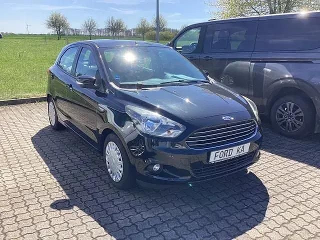 Second-hand Ford Ka Plus Basis 69 CP (50 kW) 2017 Negru Hatchback