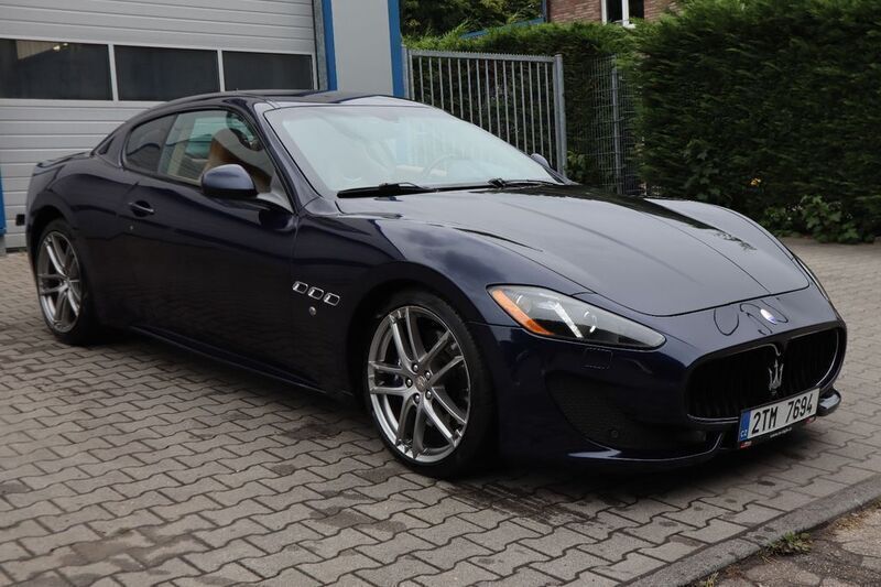 Blau Gebraucht 2015 Maserati Granturismo Coupé | 43.990 € - Bild 1/4