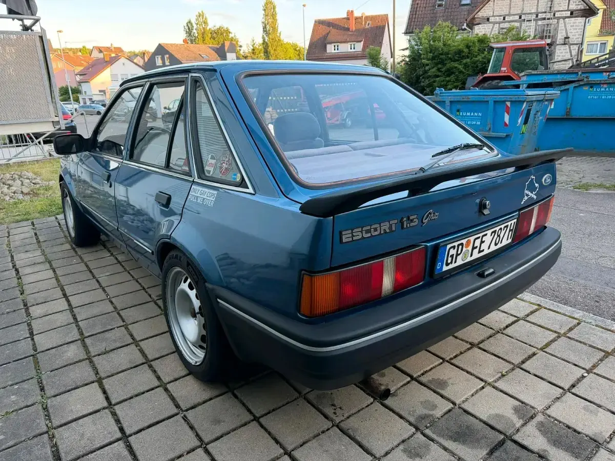 Gebraucht Ford Escort 60 PS (44 kW) 1987 Blau Limousine