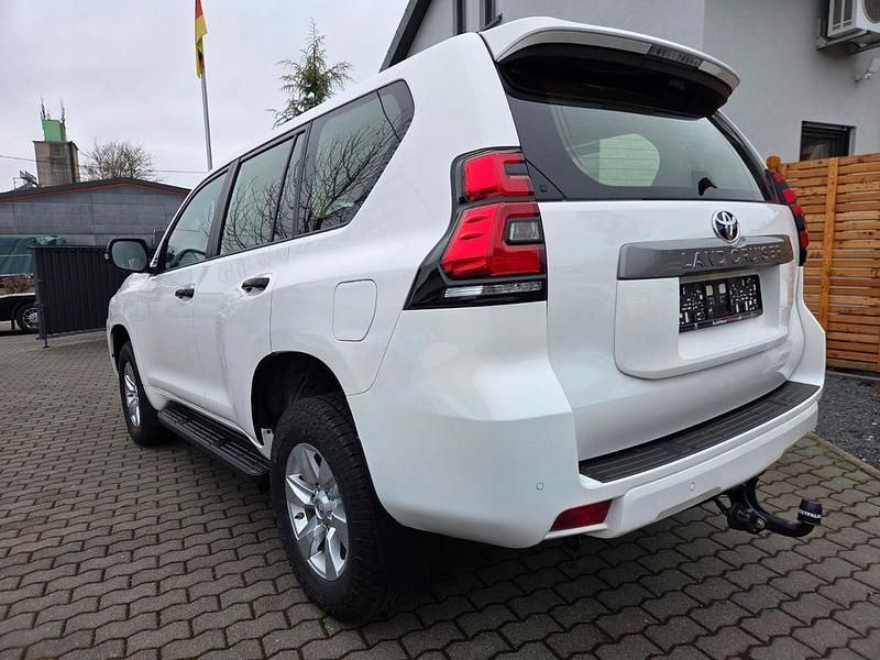 Gebraucht Toyota Land Cruiser 204 PS (150 kW) 2023 Weiß SUV