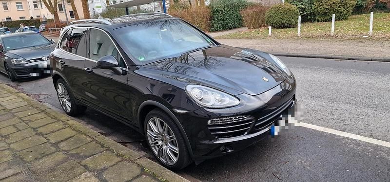 Gebraucht Porsche Cayenne 240 PS (176 kW) 2010 Schwarz SUV