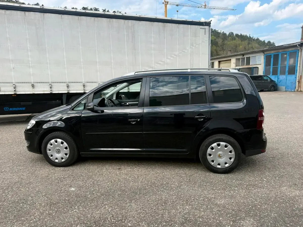 Gebraucht VW Touran 140 PS (102 kW) 2010 Schwarz Van / Kleinbus