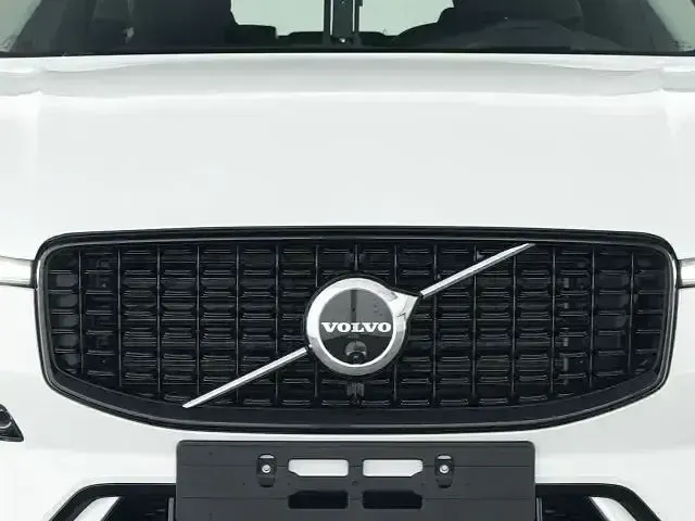 Gebraucht Volvo XC60 Plus 310 PS (228 kW) 2025 Weiß SUV