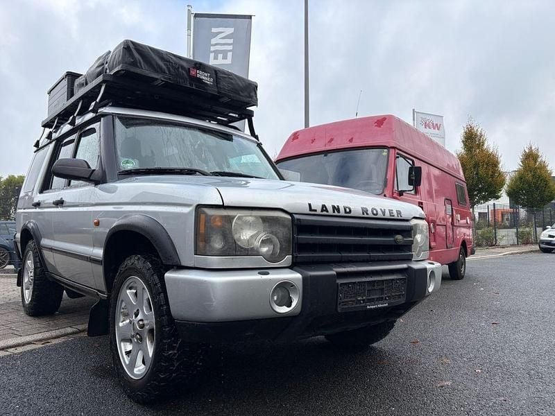 Silber Gebraucht 2003 Land Rover Discovery 2 SUV | 11.499 € (Etwas zu teuer) - Bild 1/4
