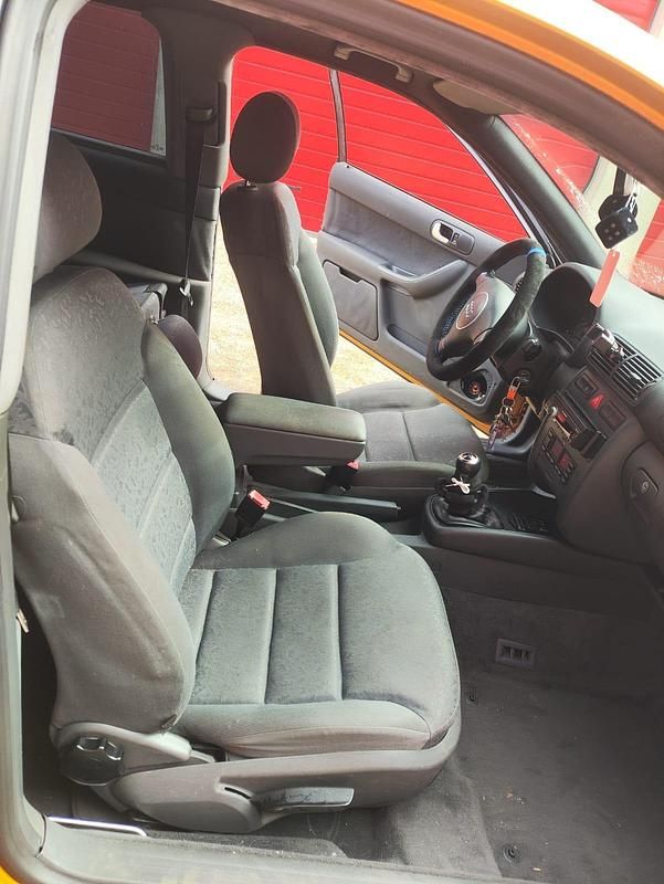 Gebraucht Audi A3 125 PS (91 kW) 1997 Gold Kleinwagen