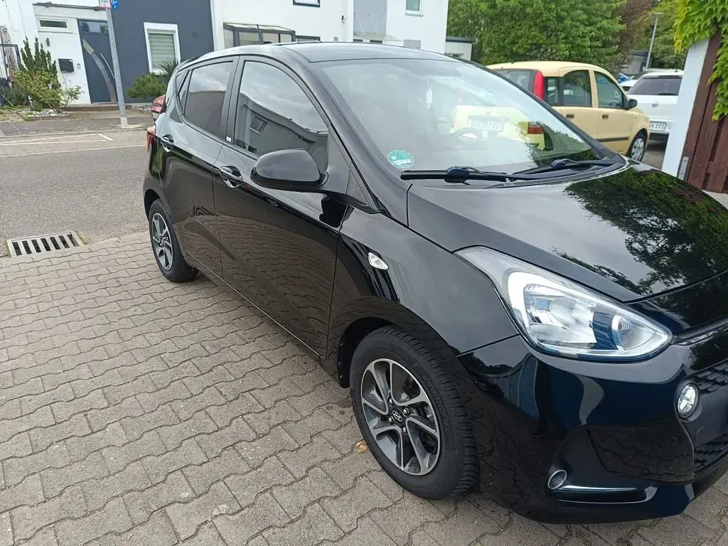 Gebraucht Hyundai i10 YES! 87 PS (63 kW) 2019 Schwarz Kleinwagen