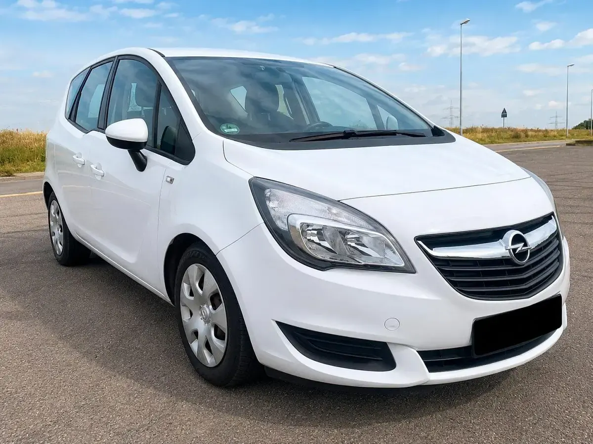 Gebraucht Opel Meriva Edition 101 PS (74 kW) 2017 Weiß Van / Kleinbus