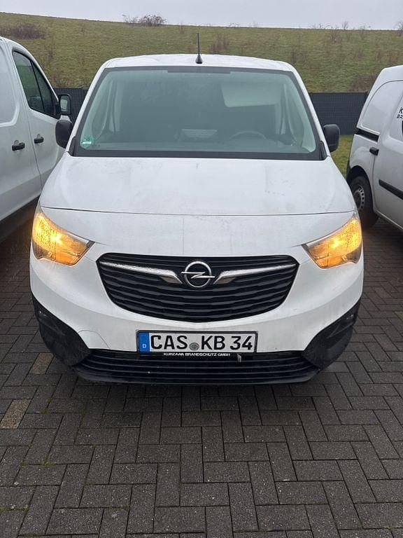 Weiß Gebraucht 2021 Opel Combo Van / Kleinbus | 7.800 € (Superpreis) - Bild 1/4