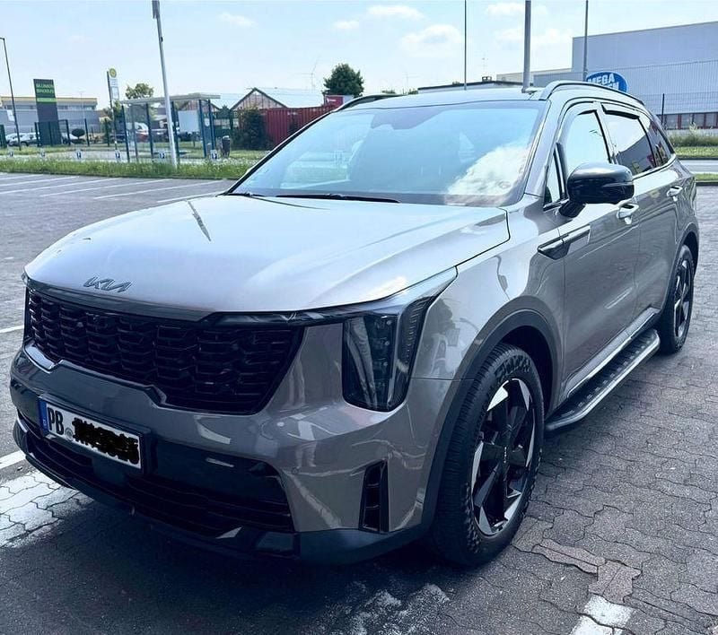 Beige Gebraucht 2024 Kia Sorento Platinum SUV | 49.900 € (Guter Preis) - Bild 1/4