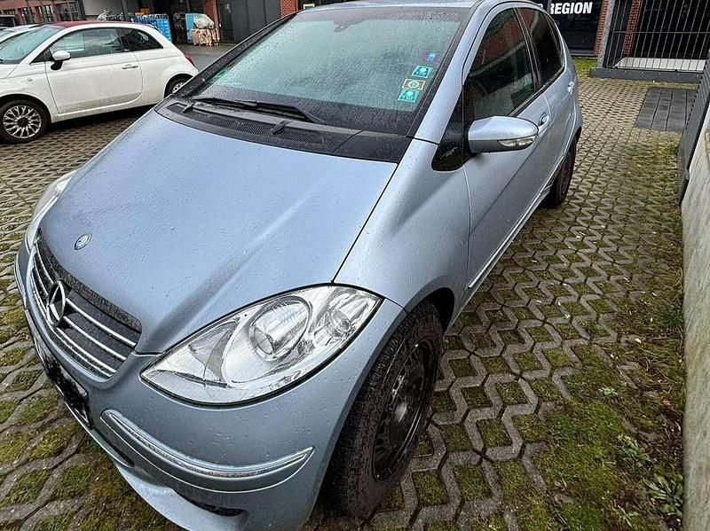 Blau Gebraucht 2006 Mercedes A170 Avantgarde Limousine | 1.500 € (Guter Preis) - Bild 1/4