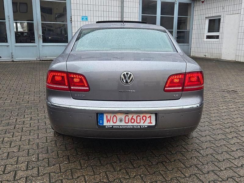 Gebraucht VW Phaeton 239 PS (175 kW) 2012 Silber Limousine