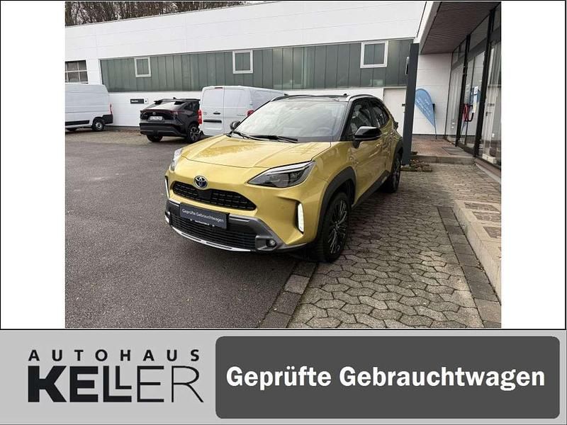 Warm gold metallic Gebraucht 2021 Toyota Yaris Cross SUV | 24.960 € (Fairer Preis) - Bild 1/4
