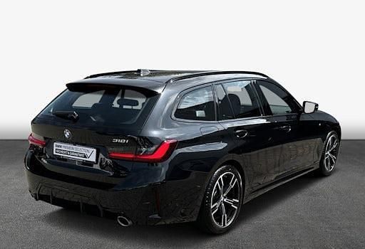 Gebraucht BMW 318 Performance 156 PS (114 kW) 2023 Saphirschwarz metallic Kombi