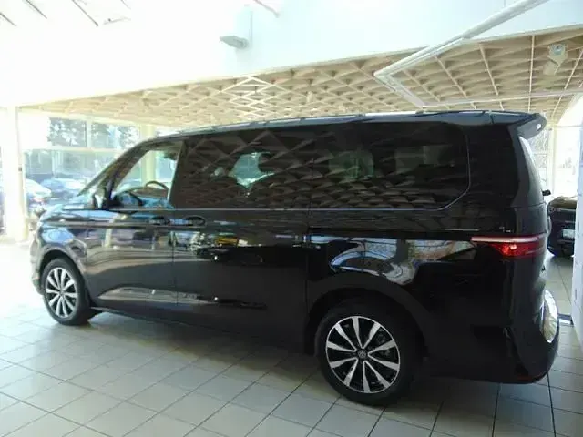 Occasion VW Multivan 110 ch (80 kW) 2025 Andere Monospace