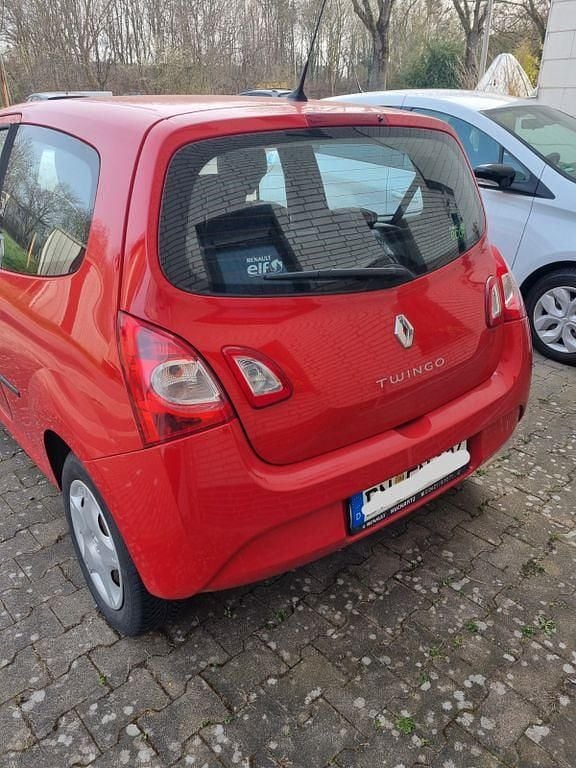 Gebraucht Renault Twingo Initiale Paris 75 PS (55 kW) 2014 Rot Kleinwagen