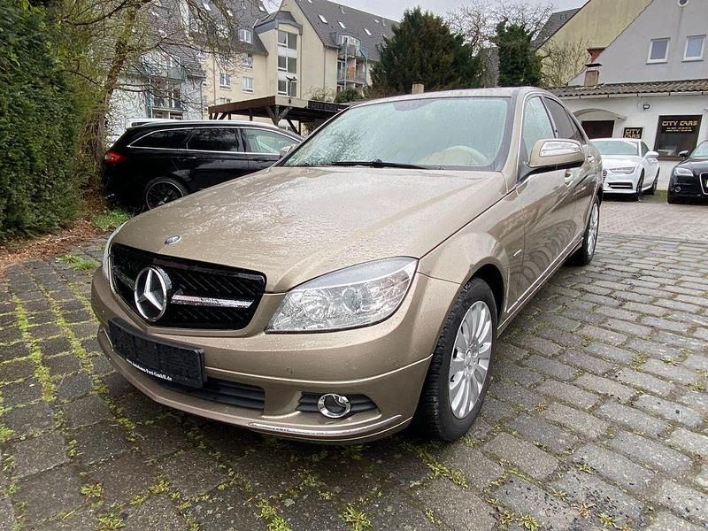 Gebraucht Mercedes C220 156 PS (114 kW) 2008 Beige Limousine