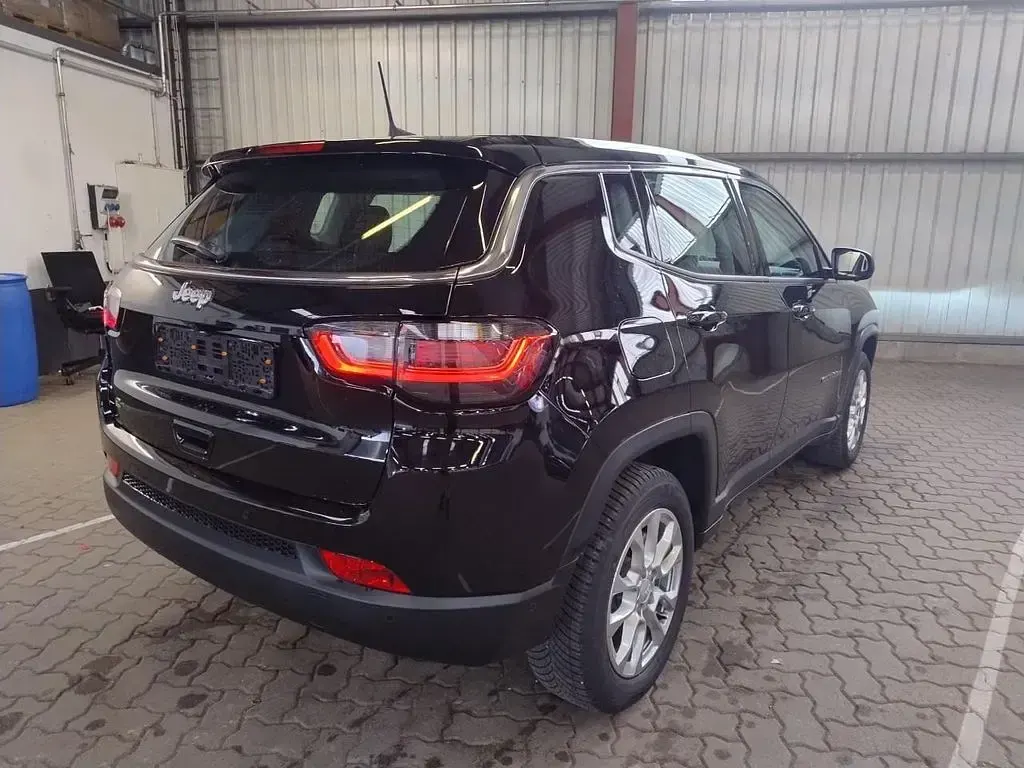 Gebraucht Jeep Compass Altitude 131 PS (96 kW) 2024 Schwarz SUV