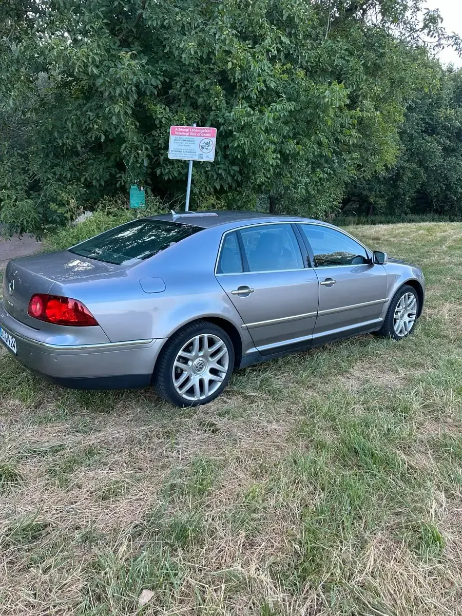 Gebraucht VW Phaeton 240 PS (176 kW) 2009 Silber Limousine