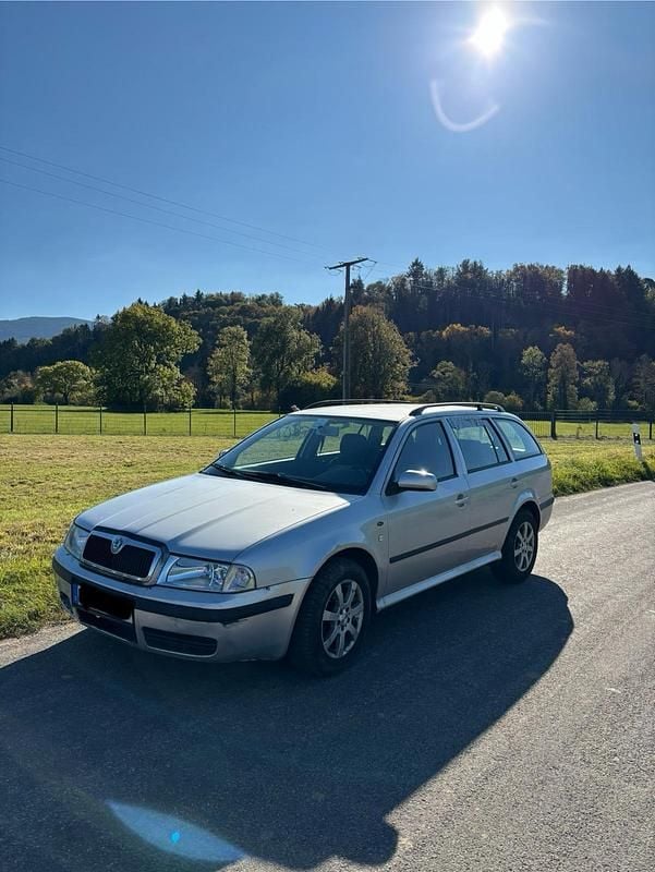 Silber Gebraucht 2004 Skoda Octavia Kombi | 950 € (Guter Preis) - Bild 1/4