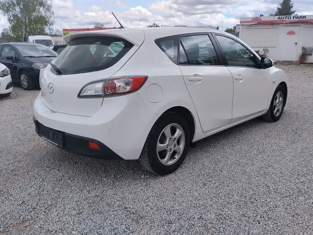 Usata Mazda 3 110 CV (80 kW) 2010 Bianco Berlina