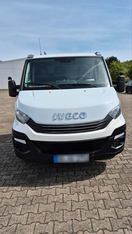 Second-hand Iveco Daily 160 CP (117 kW) 2017 Alb