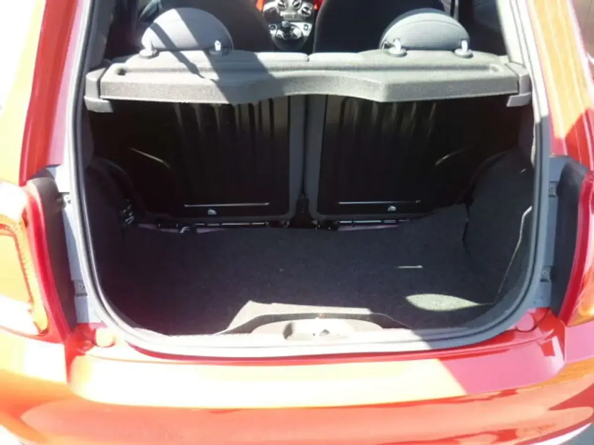 Gebraucht Fiat 500 Red 69 PS (50 kW) 2023 Zfacf1cj2pjj19928 1727 Kleinwagen