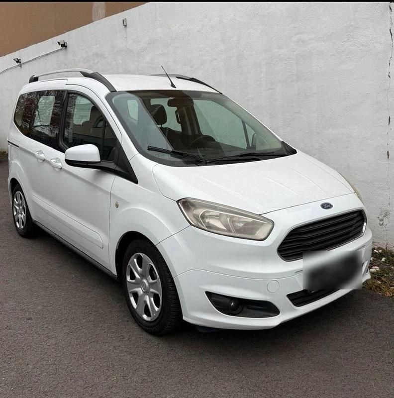 Weiß Gebraucht 2014 Ford Tourneo Courier Van / Kleinbus | 4.899 € (Fairer Preis) - Bild 1/4