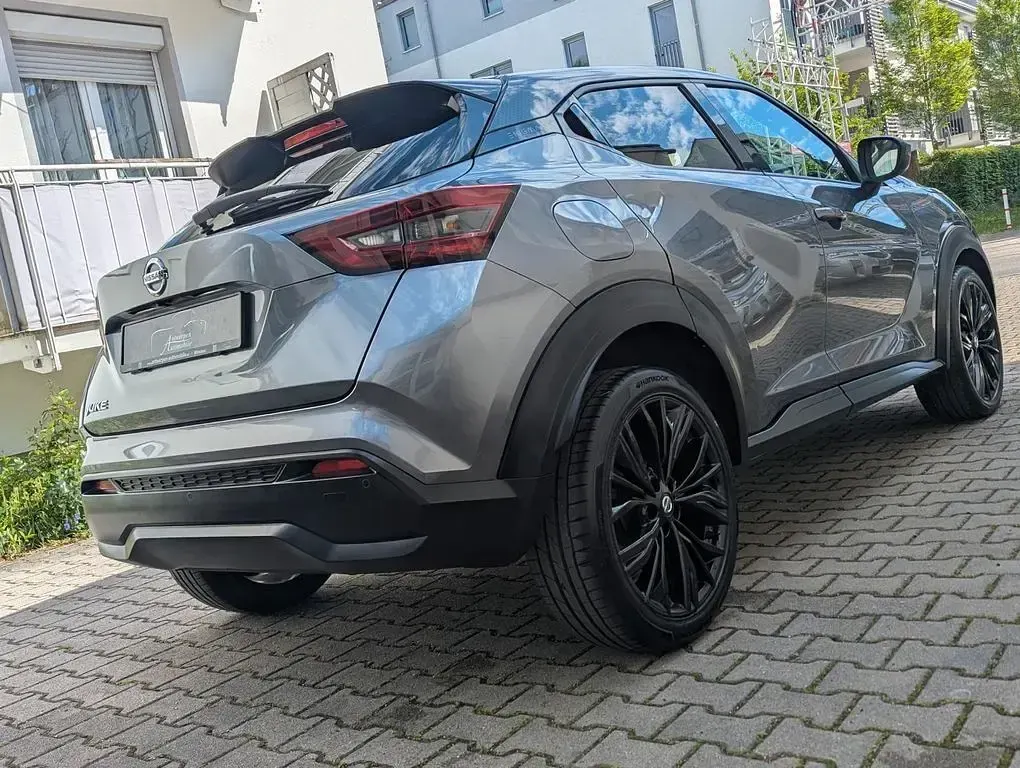 Gebraucht Nissan Juke Enigma 114 PS (83 kW) 2021 Dark grey & black SUV