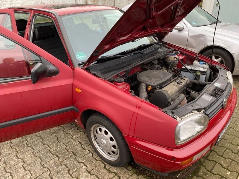 Gebraucht VW Golf III 60 PS (44 kW) 1996 Rot Limousine