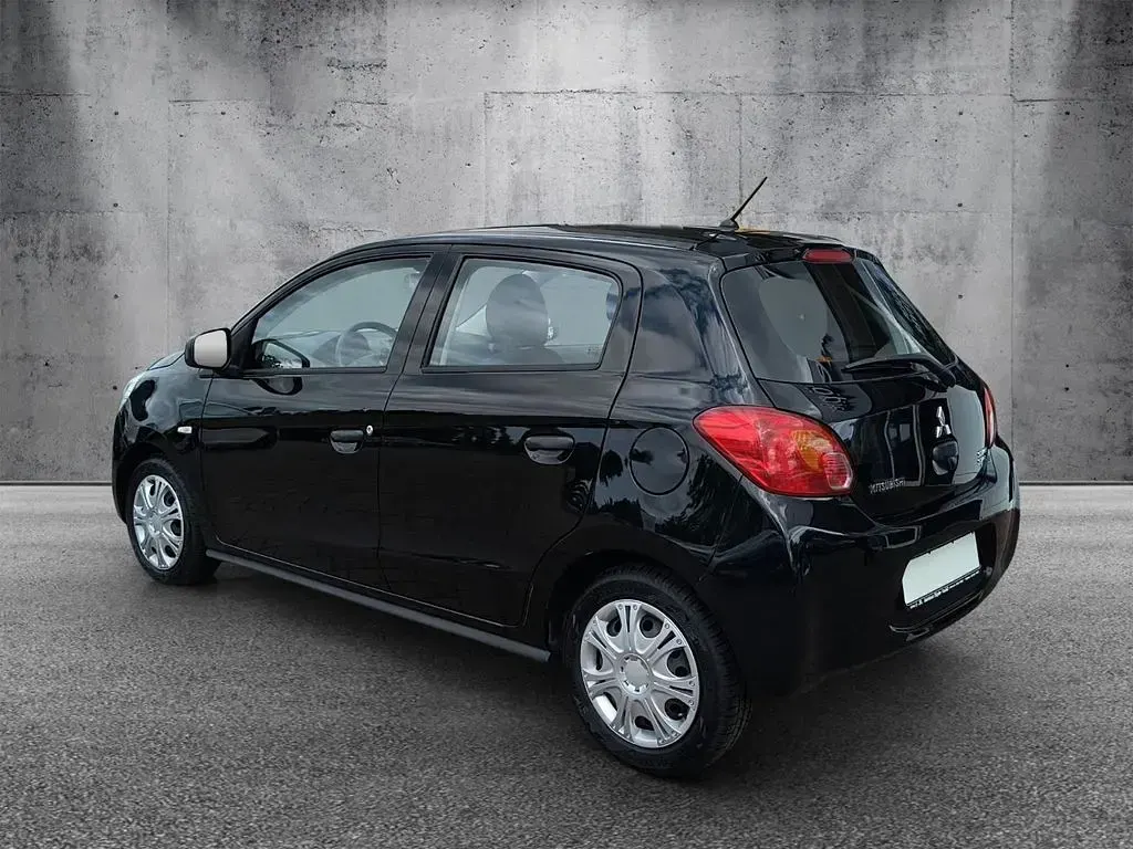 Gebraucht Mitsubishi Space Star Diamant Edition 71 PS (52 kW) 2016 Schwarz Kleinwagen