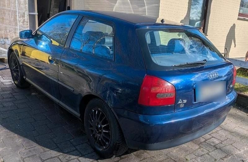 Usata Audi A3 102 CV (75 kW) 2000 Blu Utilitaria