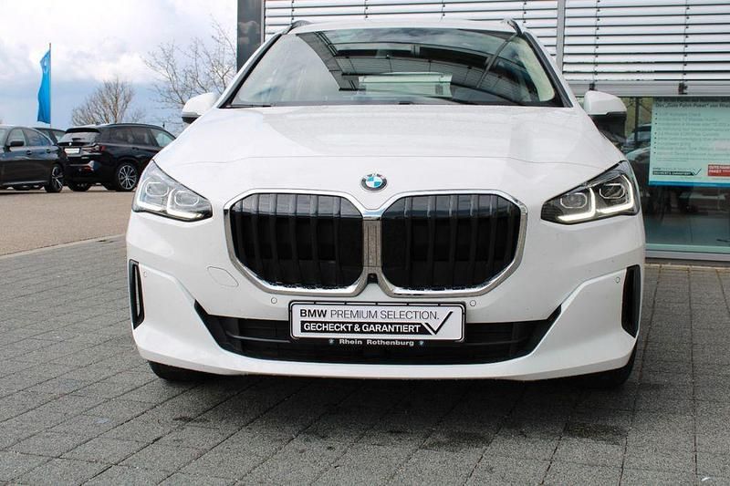 Gebraucht BMW 218 Active Tourer 136 PS (100 kW) 2025 Weiß Van / Kleinbus
