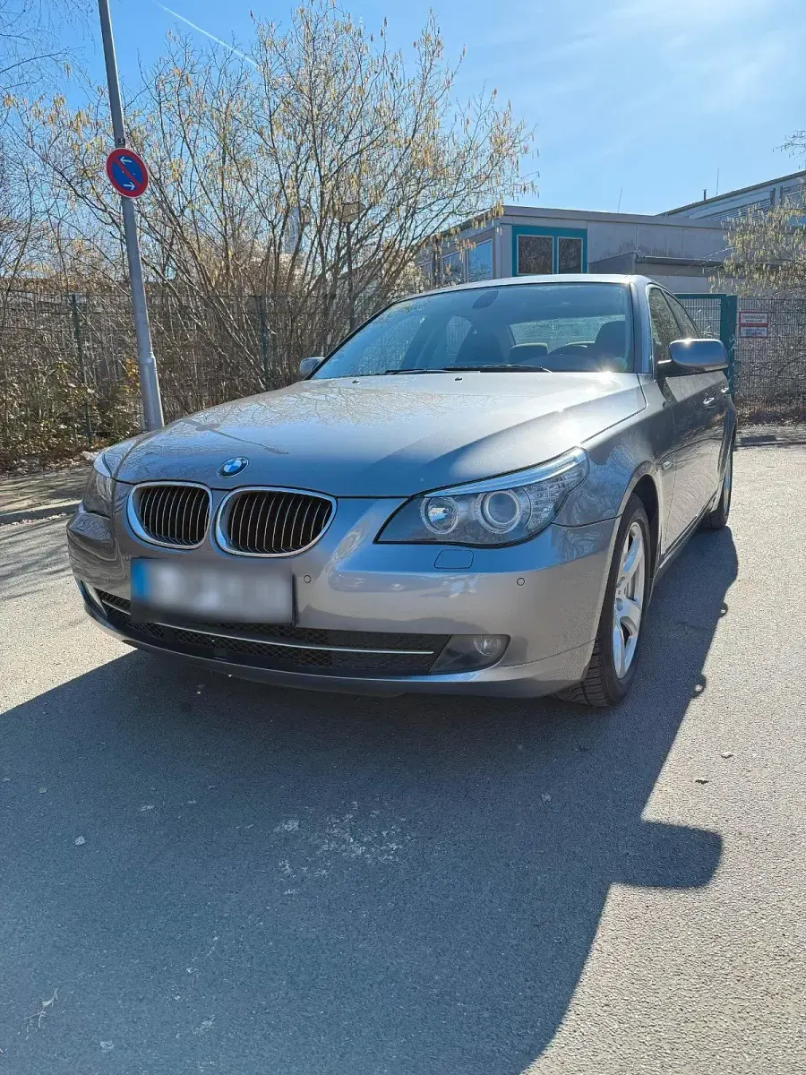 Gebraucht BMW 530 272 PS (200 kW) 2007 Silber Limousine