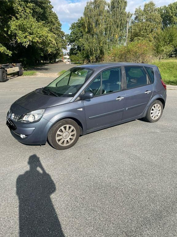 Grau Gebraucht 2008 Renault Scénic II Avantage Van / Kleinbus | 2.400 € (Teuer) - Bild 1/4