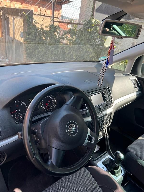 Gebraucht VW Sharan 140 PS (102 kW) 2012 Schwarz Van / Kleinbus