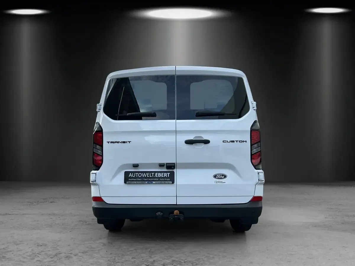 Gebraucht Ford Transit Custom 110 PS (80 kW) 2023 Frozen white Van