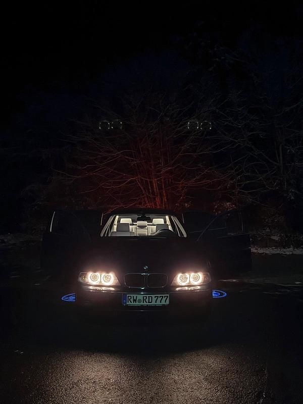 Blau Gebraucht 1999 BMW 523 Limousine | 2.800 € (Guter Preis) - Bild 1/4