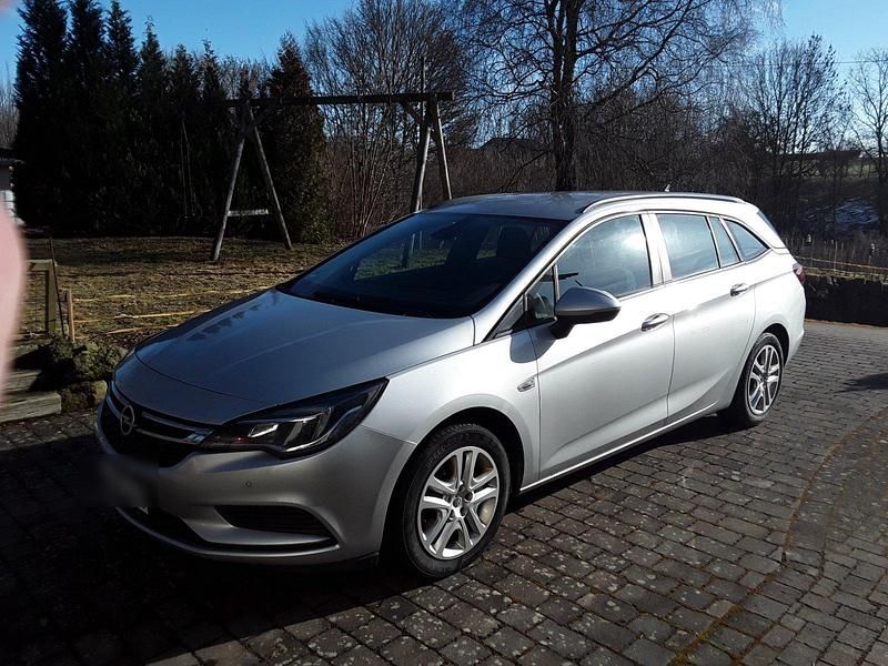 Gebraucht Opel Astra 136 PS (100 kW) 2018 Silber Kombi