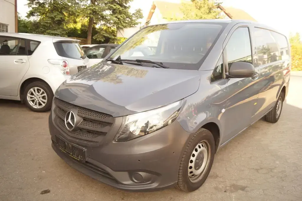 Gebraucht Mercedes Vito 102 PS (75 kW) 2020 Grau Van