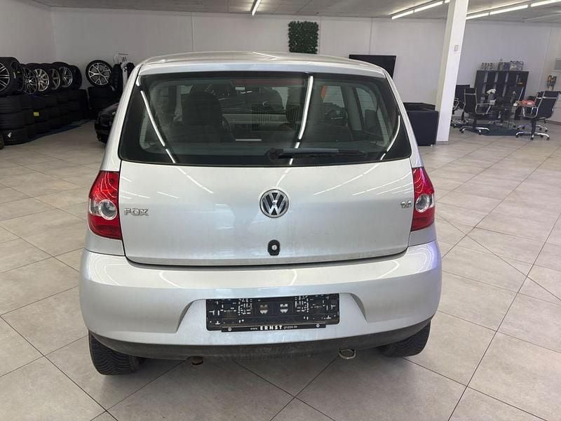 Gebraucht VW Fox Basis 75 PS (55 kW) 2007 Silber Kleinwagen