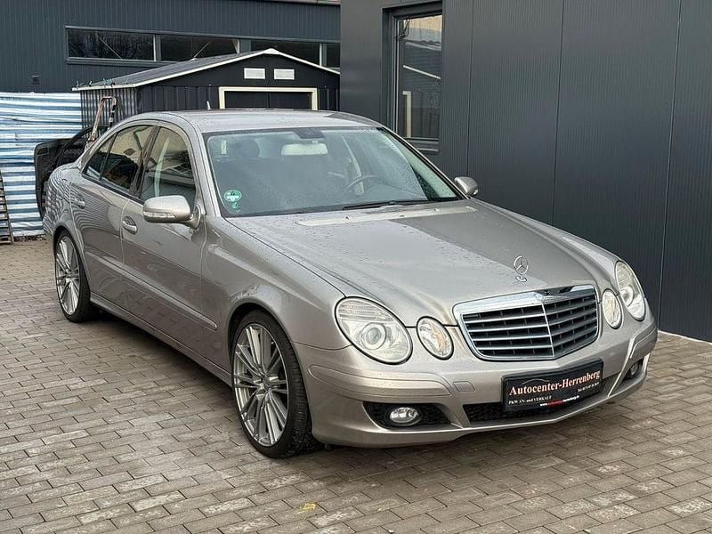 Gebraucht Mercedes E200 184 PS (135 kW) 2007 Silber Limousine