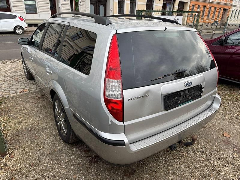Gebraucht Ford Mondeo Ambiente 145 PS (106 kW) 2005 Other Kombi