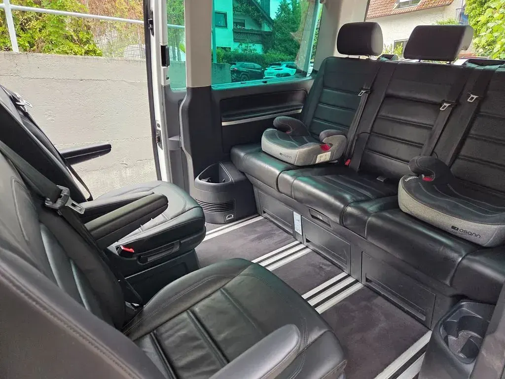 Gebraucht VW Multivan Highline 200 PS (147 kW) 2016 Weiß Van / Kleinbus