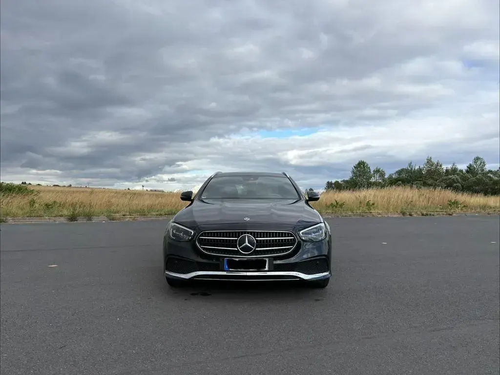 Gebraucht Mercedes E220 194 PS (142 kW) 2020 Schwarz Kombi
