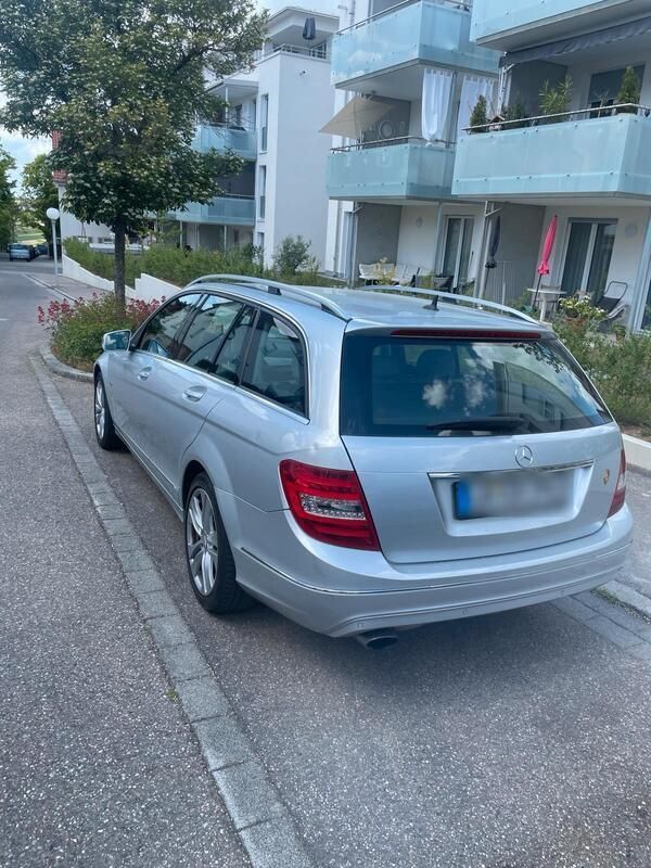 Silber Gebraucht 2011 Mercedes C200 Avantgarde Kombi | 5.999 € (Superpreis) - Bild 1/4