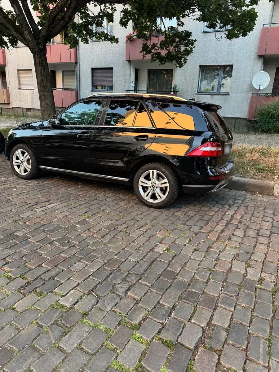Gebraucht Mercedes ML350 258 PS (189 kW) 2012 Schwarz SUV